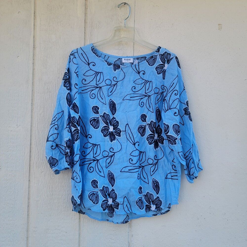 Kindred floral embroidered top blue sz XL lagenlook beachy coastal